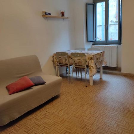 Appartamento A Fosdinovo Exteriör bild