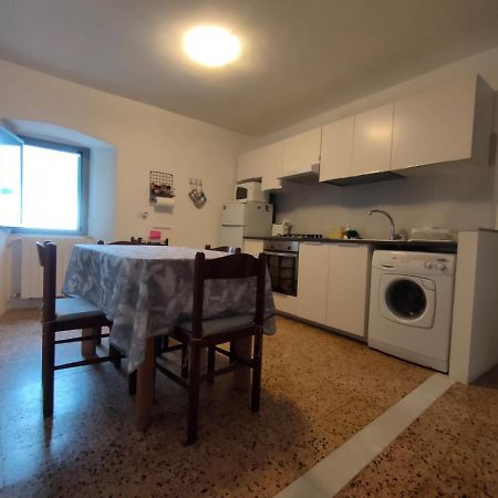 Appartamento A Fosdinovo Exteriör bild