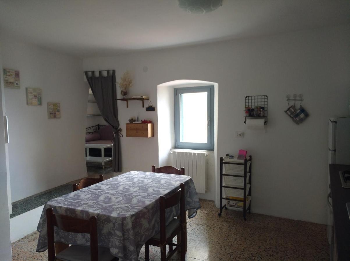 Appartamento A Fosdinovo Exteriör bild